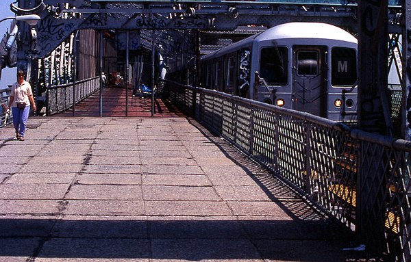 M train of R42s crossing the Williamsburg Bridge in 1995