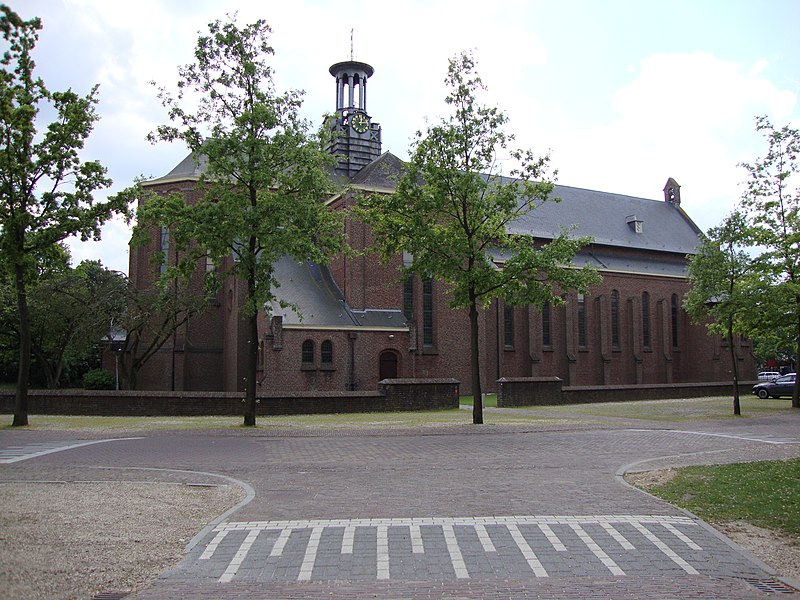 File:Winssen (Beuningen, Gld, NL) Catholic church.JPG