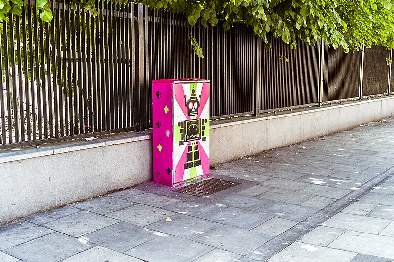 File:"Bolt On" The Robot - Street Art On Bolton Street (Anna Doran) (7334852754).jpg