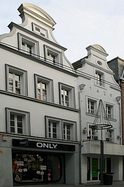 (085) 1-364 Fassade u. hist. Keller, Büchel 45 (Neuss)