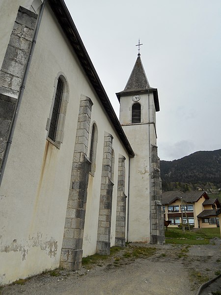 File:Église Saint-Maurice d'Aviernoz-1 (IV-2019).jpg