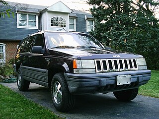 1993 Jeep Grand Cherokee Laredo - Blackberry with Crimson interior 18