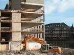 Sloop en herbouw in 2006 van universiteitsgebouw - hoek Plantage Muidergracht en Plantage Kerklaan; rechts, gebouwen op Roeterseiland (foto, 2006)