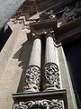 Colonne decorate / Decorated columns.