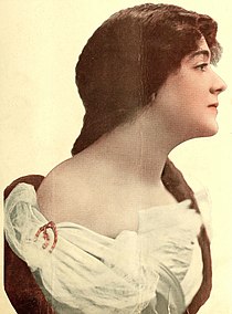 Адриенн Кроэлл 1913 жылғы шілде. Журнал face.jpg