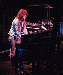 Al Greenwood performs with Foreigner on November 25, 1979 Al Greenwood Foreigner November 1979.jpg
