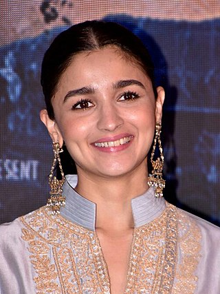 <span class="mw-page-title-main">Zee Cine Award for Best Actor – Female</span> Hindi film award