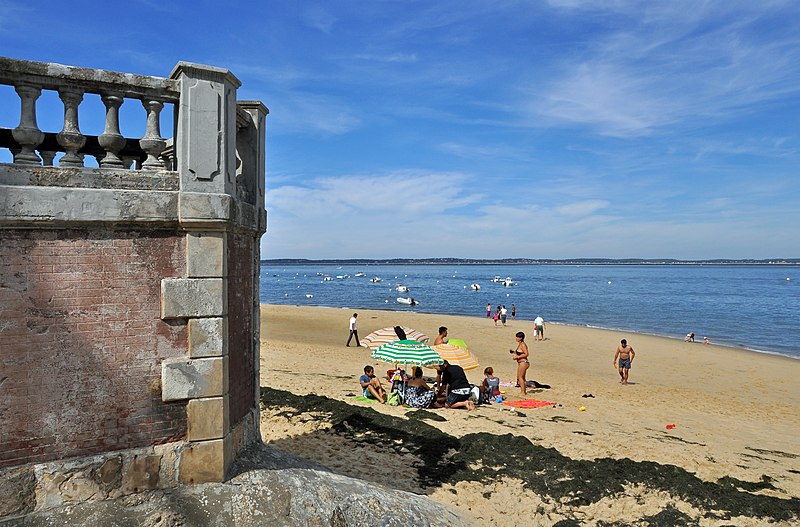 File:Arcachon Plage R05.jpg