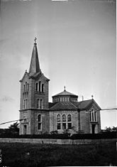 Fil:Askums kyrka 1918.jpg