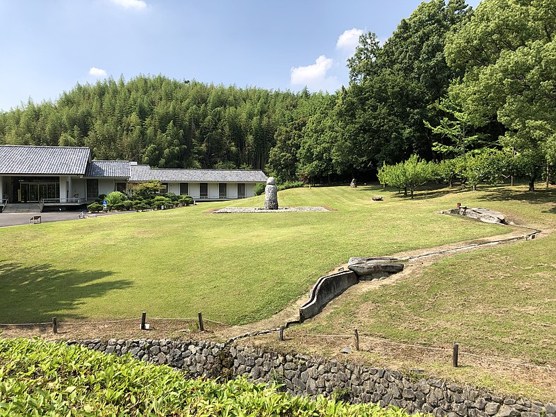 File:Asuka-Garden 201906a.jpg