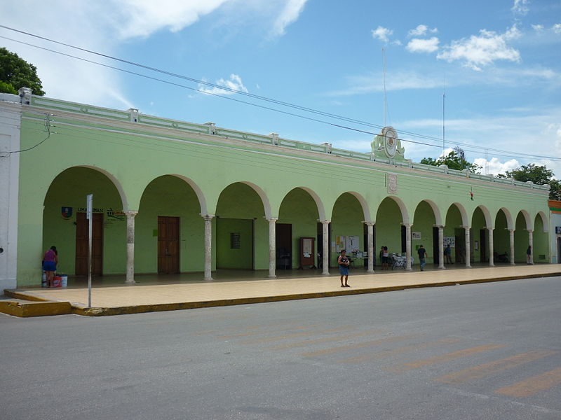 File:Ayuntamiento De Umán.jpg