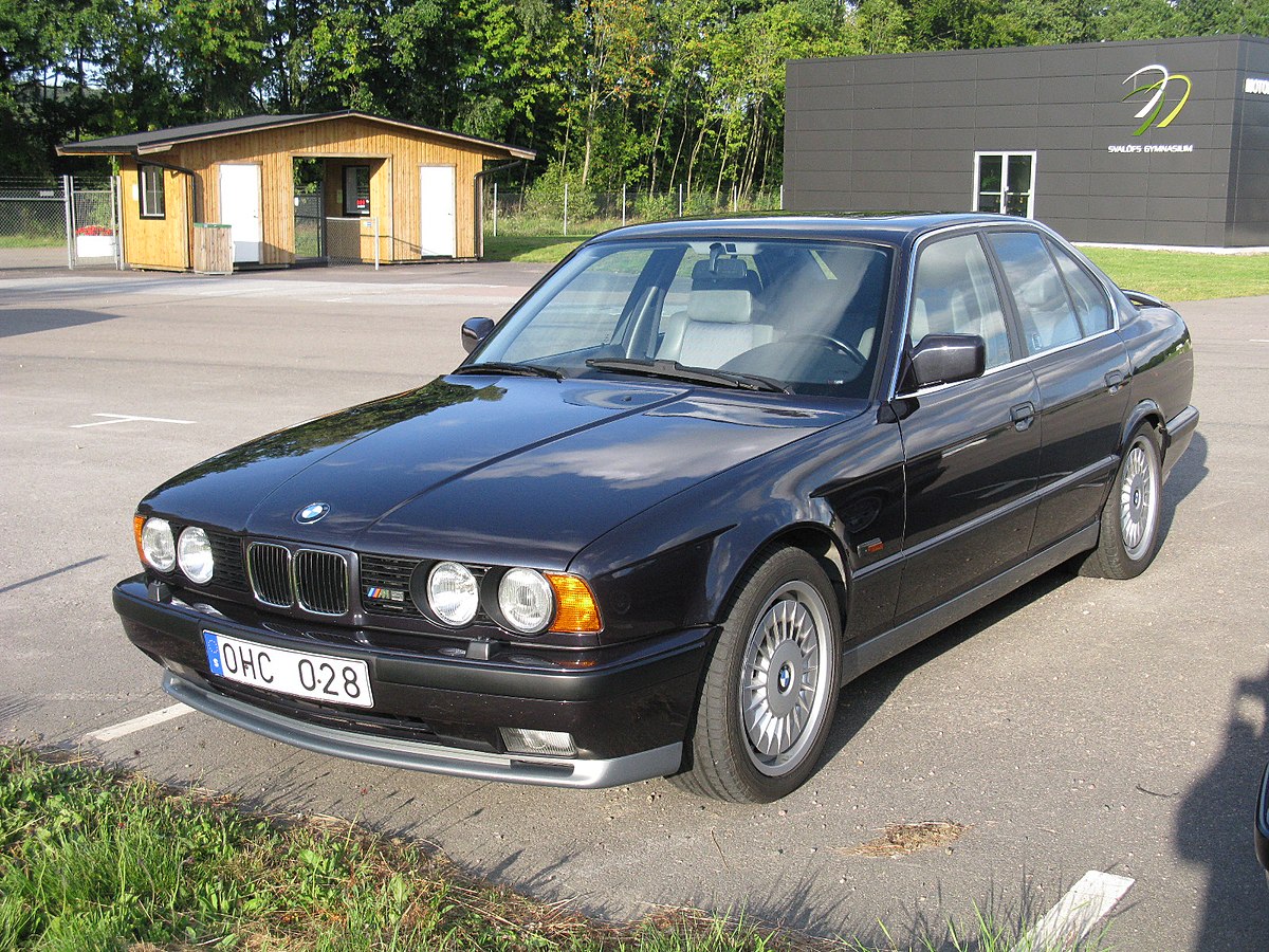 File:BMW M5 3.6 E34 (7707054534).jpg - Wikimedia Commons