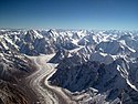 یخچال بالتورو در قراقروم پاکستان با ۶۲ کیلومتر طول یکی از بزرگ‌ترین یخچال‌های کوهستانی دنیا