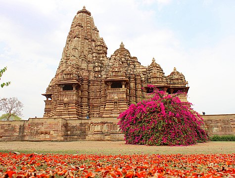 Indian architecture: The Kandariya Mahadeva Temple (Khajuraho, Madhya Pradesh, India), circa 1030