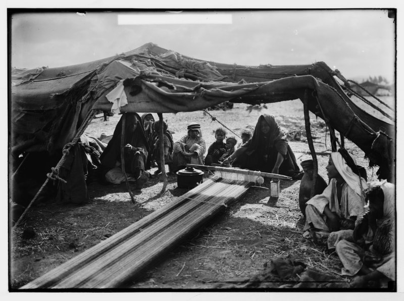 File:Bedouin woman weaving LOC matpc.05414.tif