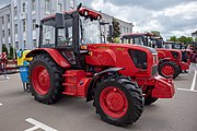 English: Belarus 952.7 tractor. Minsk, Belarus Беларуская: Трактар Беларус (МТЗ) 952.7. Мінск, Беларусь Русский: Трактор Беларус (МТЗ) 952.7. Минск, Беларусь