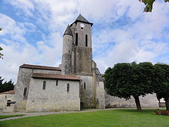 Berneuil (Charente-Maritime) kostel Notre-Dame, exteriér PA00104617.JPG