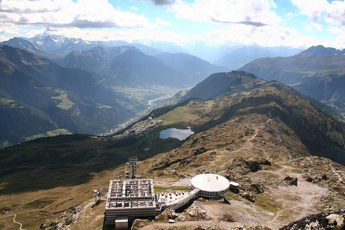 File:Bettmeralp depuis Bettmerhorn.jpg