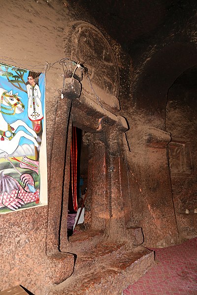 File:Bilaba giyorgis, interno, anticamera 03.jpg