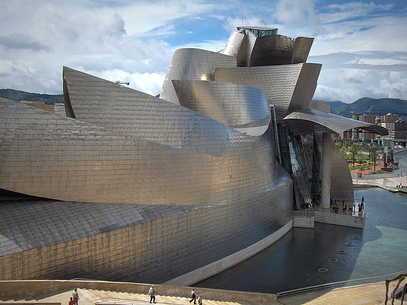 File:Bilbao.Guggenheim10.jpg