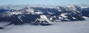 Natterwand (right in the foreground) in front of the Blauberge