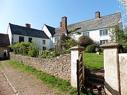 Bratton Court (geograph 5343360).jpg