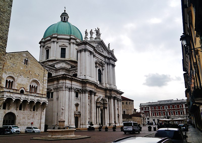 File:Brescia Broletto & Cattedrale di Santa Maria Assunta 2.jpg