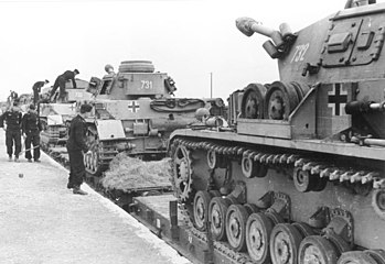 Panzer IV tank equipped with the Nebelwurfgerät