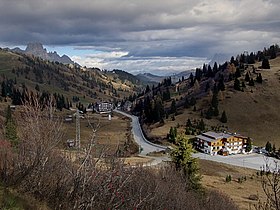 Col de Campolongo makalesinin açıklayıcı görüntüsü