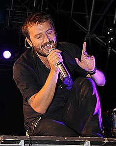 Cesare Cremonini 09 2009.jpg