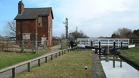 Chesterfield canal lock hollingwood