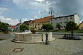 Čeština: Kašna na náměstí v Chodové Plané English: A fountain in the town of Chodová Planá, CZ