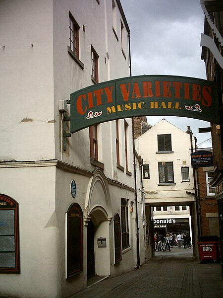 File:City Varieties, Leeds.jpg