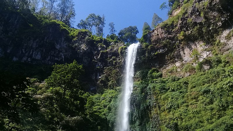 File:Coban rondo waterfall.jpg