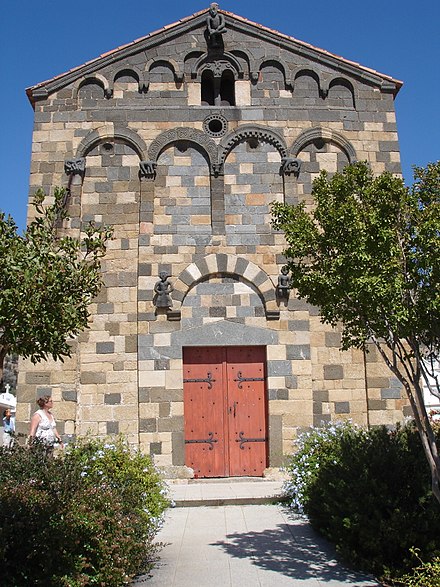 The medieval influence of Pisa in Corsica can be seen in the Romanesque-Pisan style of the Church of Aregno.