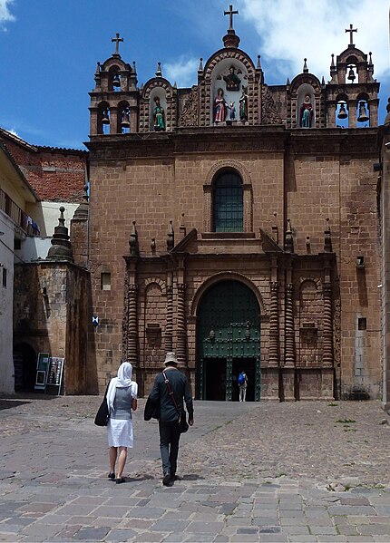 File:Cusco Capilla de la Santa Familia (2).jpg