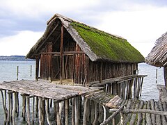 rekonstrukce kůlové stavby u Bodamského jezera