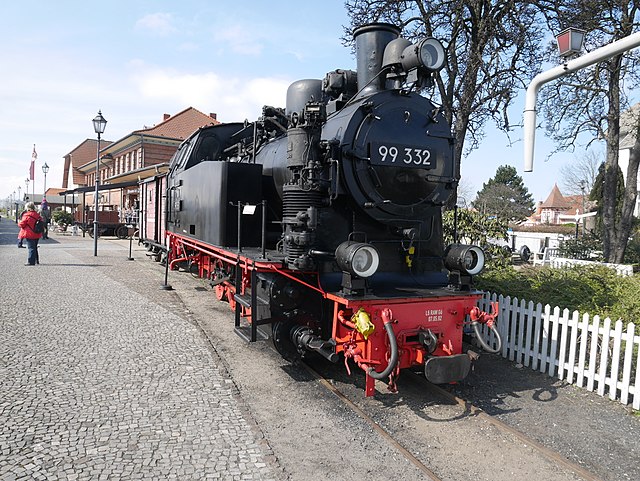 Restored Molli railway at Kühlungsborn, Mecklenburg, Germany (900 mm / 2 ft 11+7⁄16 in)