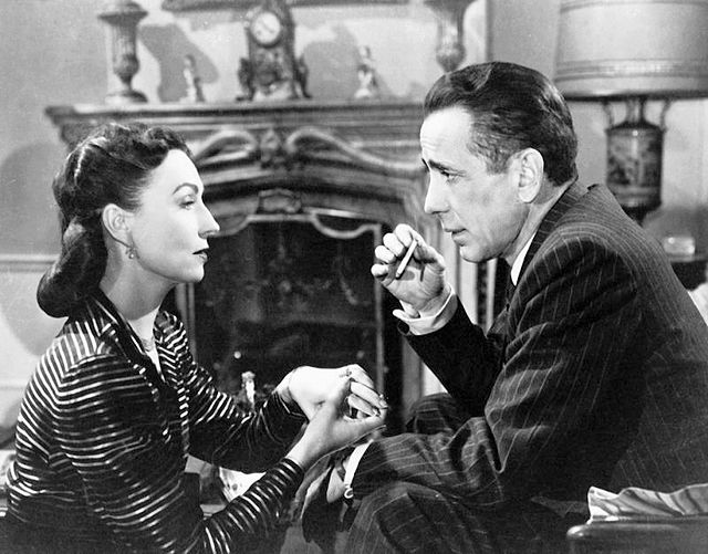 Agnes Moorehead and Humphrey Bogart in Dark Passage
