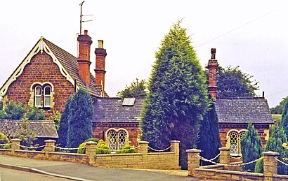 Desborough & Rothwell former station geograph-3409956-by-Ben-Brooksbank.jpg