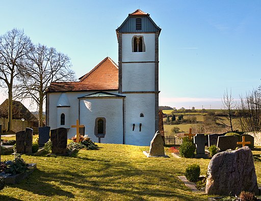 Die Ulrichskapelle, hoch über Standorf