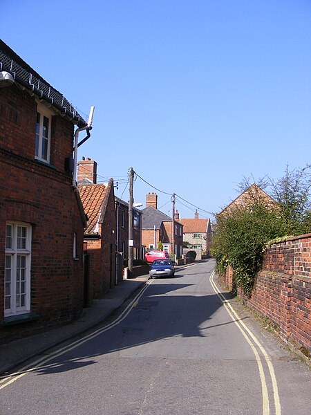 File:Dinsdale Road, Leiston - geograph.org.uk - 2854184.jpg