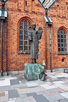 Statue of Ansgar Dom van Ribe (40056541730).jpg