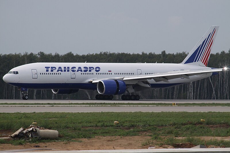 File:EI-UNU Boeing 777 Transaero (7269852160).jpg