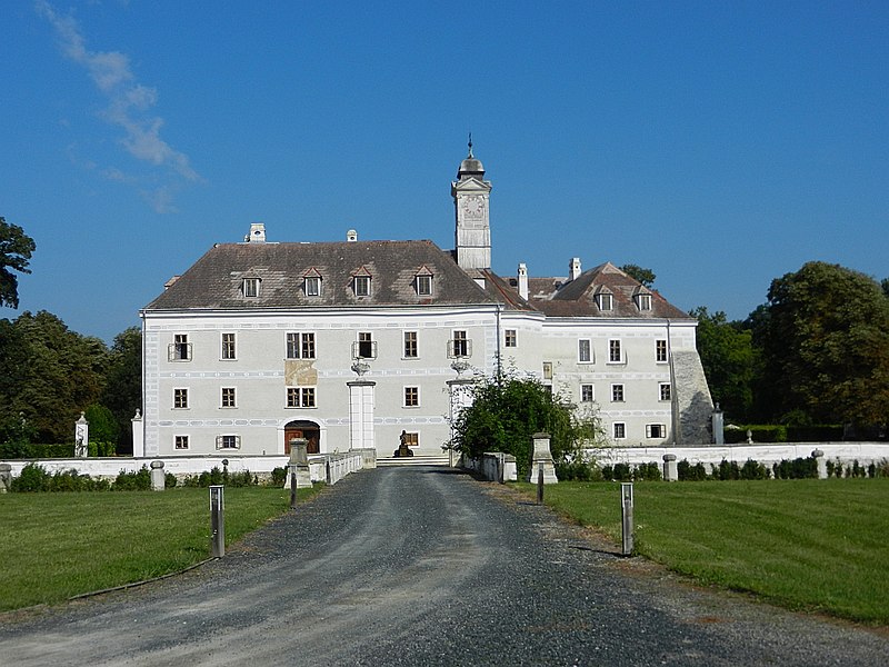 Fájl:Ebergassing Schloss 2011.jpg