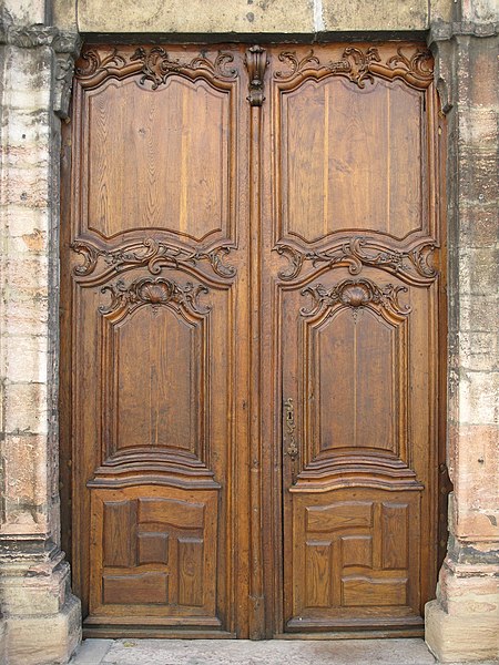 File:Eglise de la Madeleine (Tournus) portal door.jpg