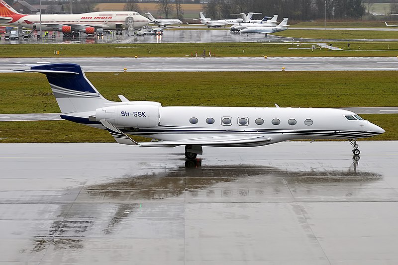 File:Emperor Aviation, 9H-SSK, Gulfstream G650ER (39240421165).jpg