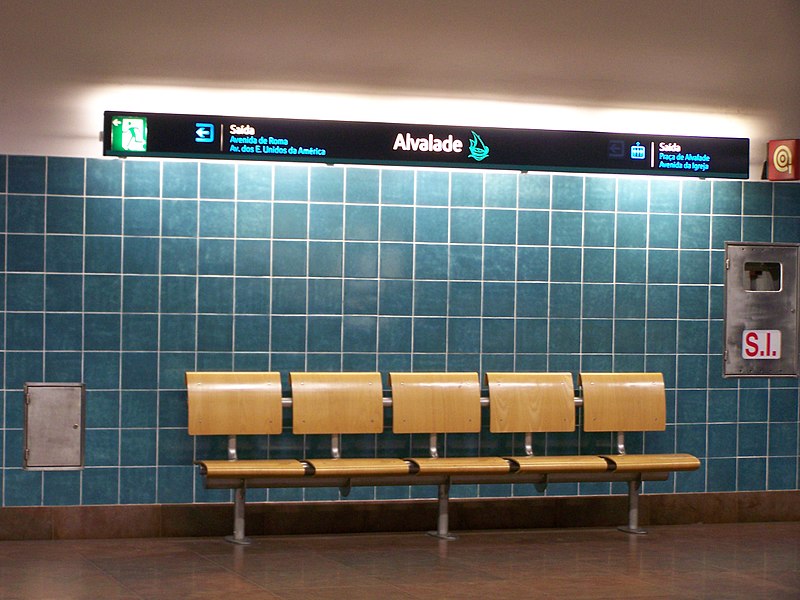 File:Estação de Alvalade.jpg