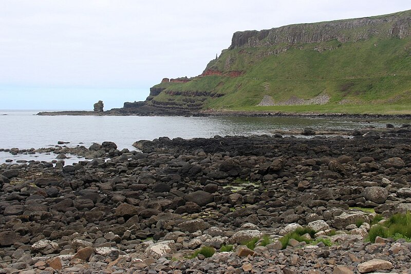 File:Foreshore at Giant's Causeway - geograph.org.uk - 5028238.jpg