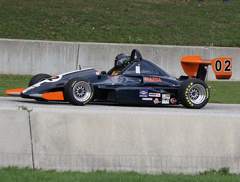 File:FormulaMazda2010SCCANationalRunoffsWinner02DarrylWills.jpg